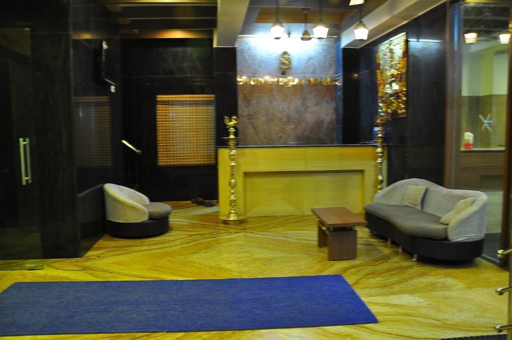 Sivamurugan Hotel Kumbakonam Luaran gambar